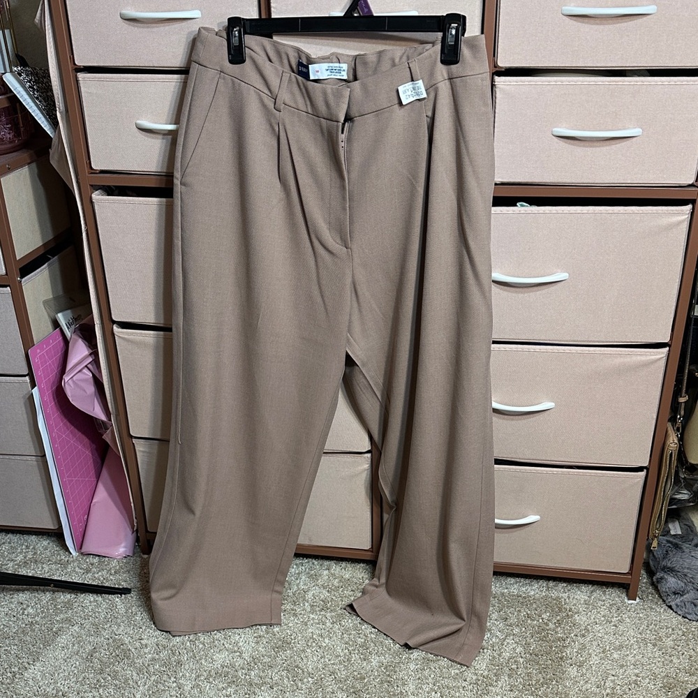 Old Navy Women's Tan Trousers